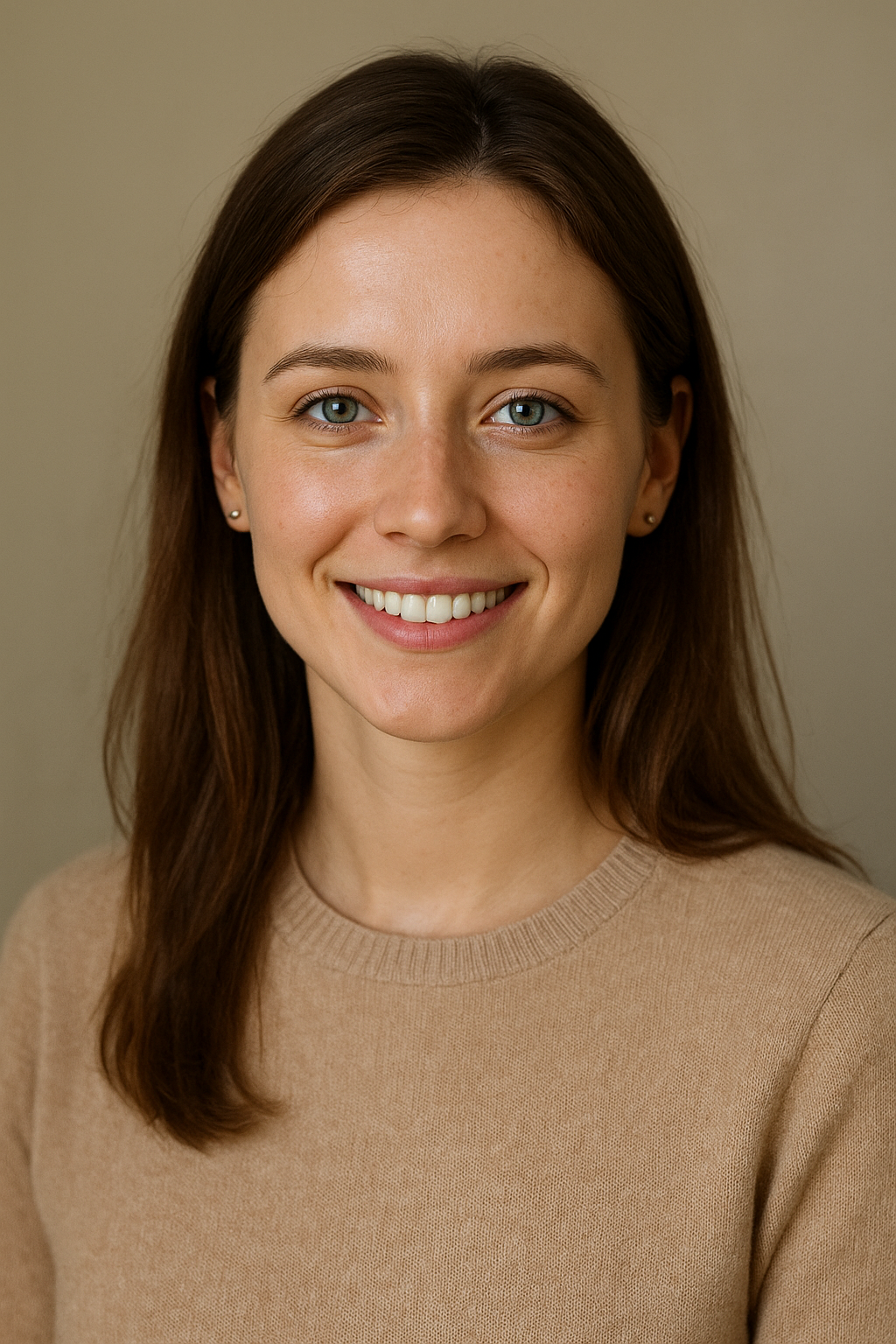 files/Portrait_souriant_avec_fond_neutre.png